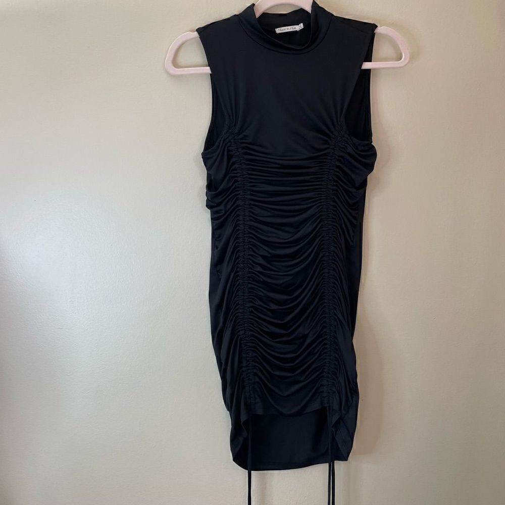 Heart N Hips| Small| Rouched| Bodycon| Mini| Has lots of stretch - Picture 4 of 14